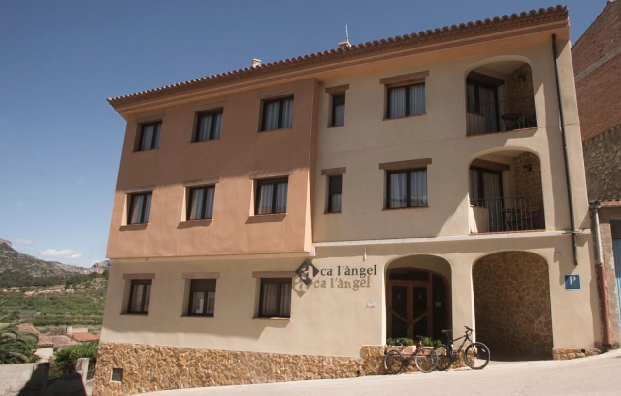 Ca L'Angel Hotel Pinell de Bray Bagian luar foto