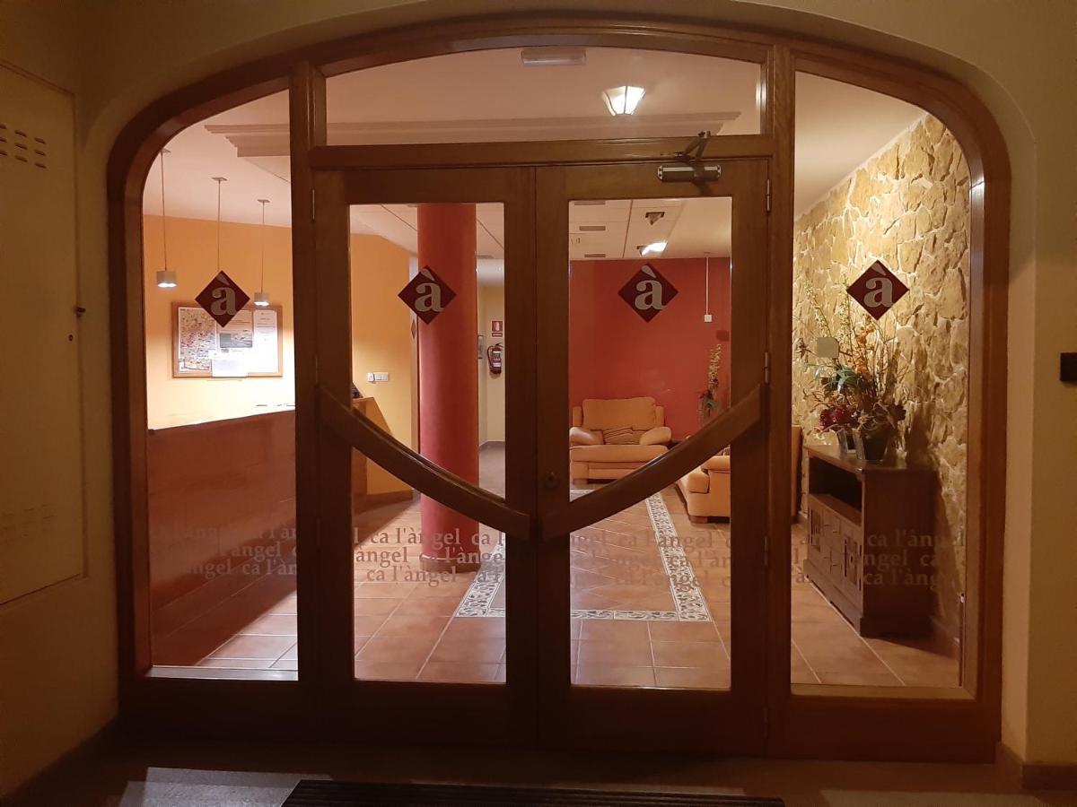 Ca L'Angel Hotel Pinell de Bray Bagian luar foto